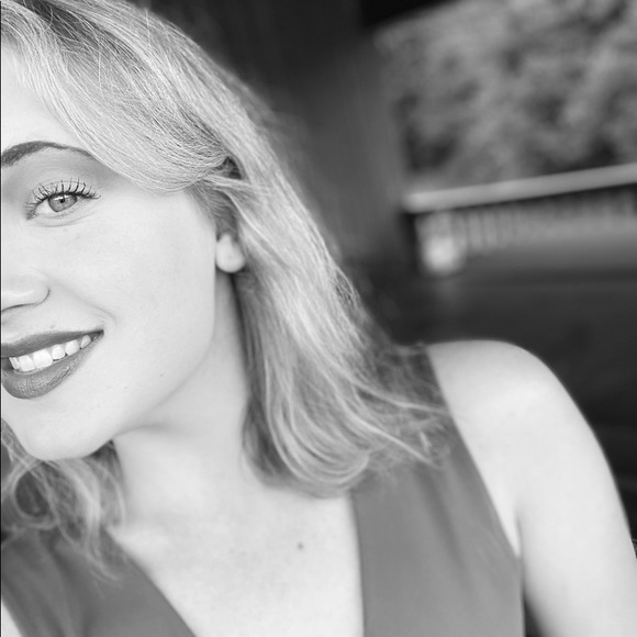 Meet your Posher, Rachel - Picture 1 of 1